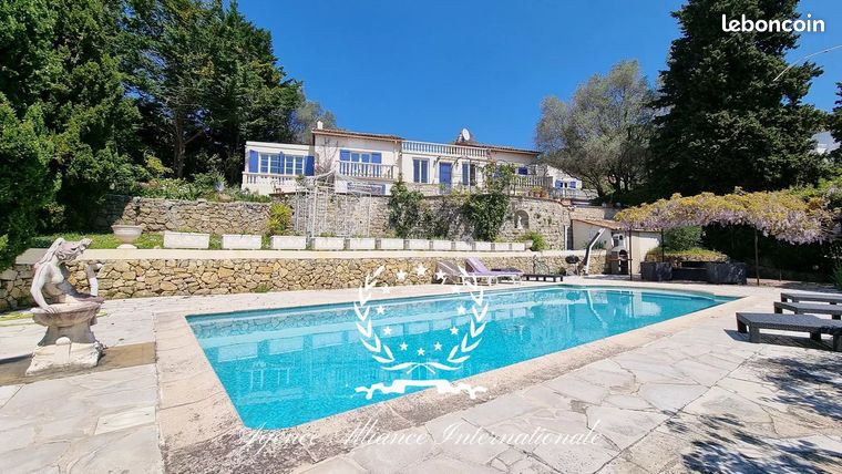Villa 11 pièces 530 m²