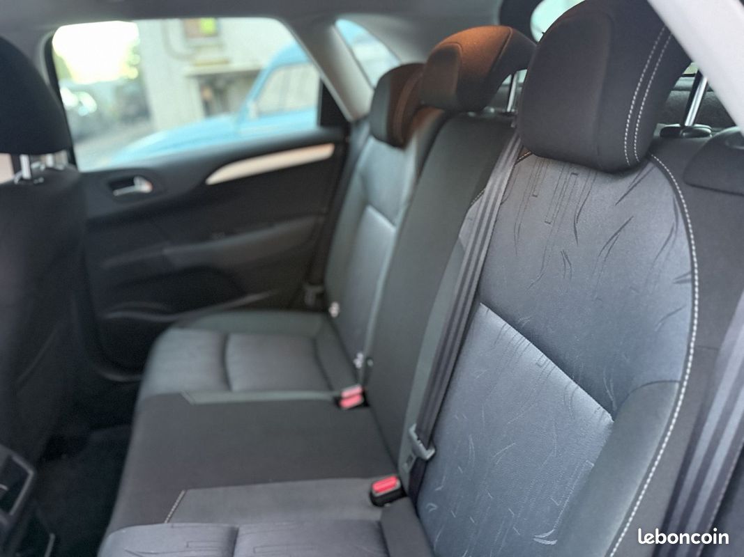 Citroen C4 1.6 VTI 120CH EXCLUSIVE (image 4)