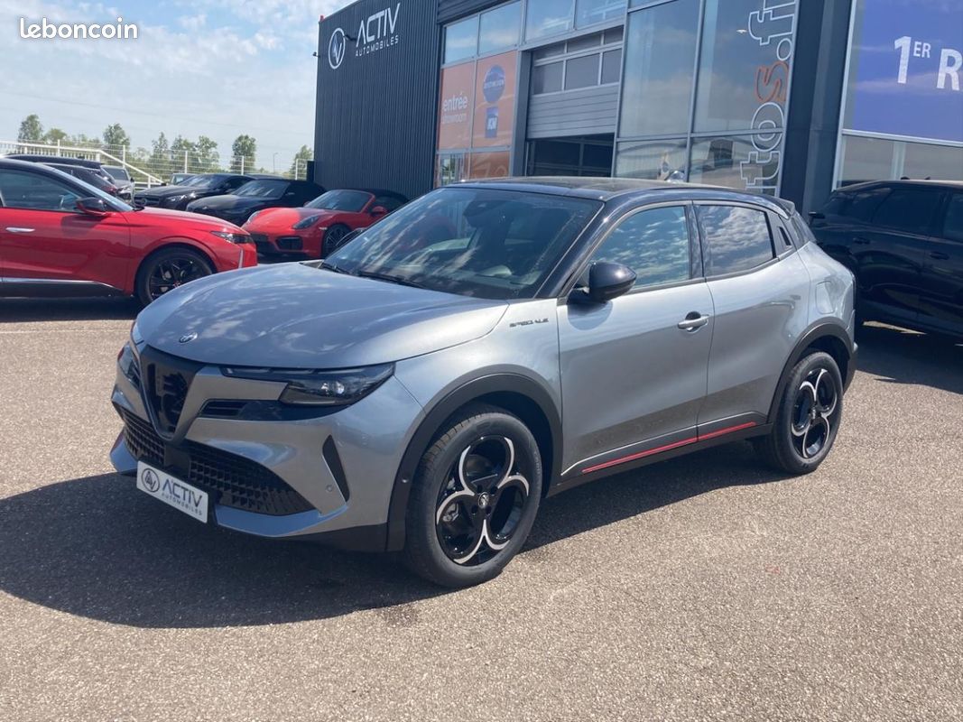 ALFA ROMEO JUNIOR 1.2 ibrida 145 speciale e-dct6 (image 1)