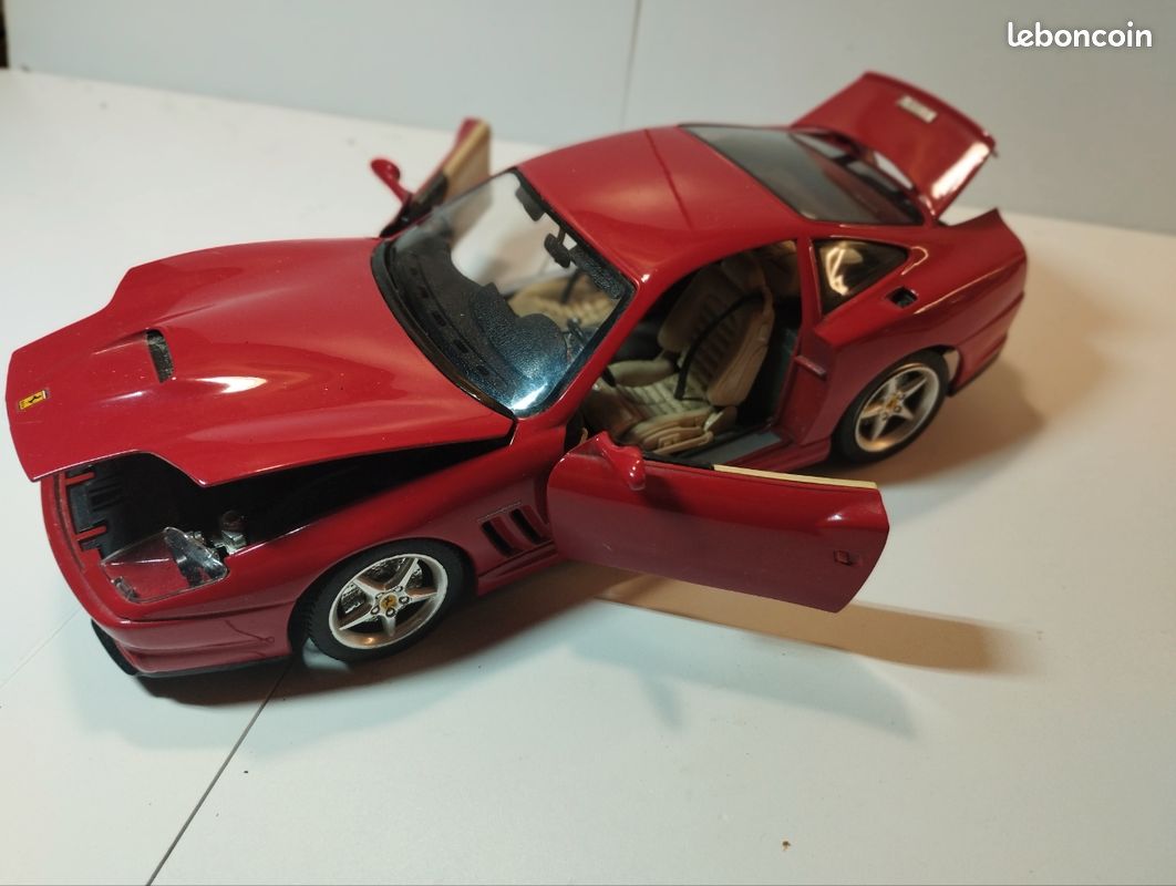 Ferrari 550 Maranello 1996 Burago 1/18 – Très bon état ✨ - Collection