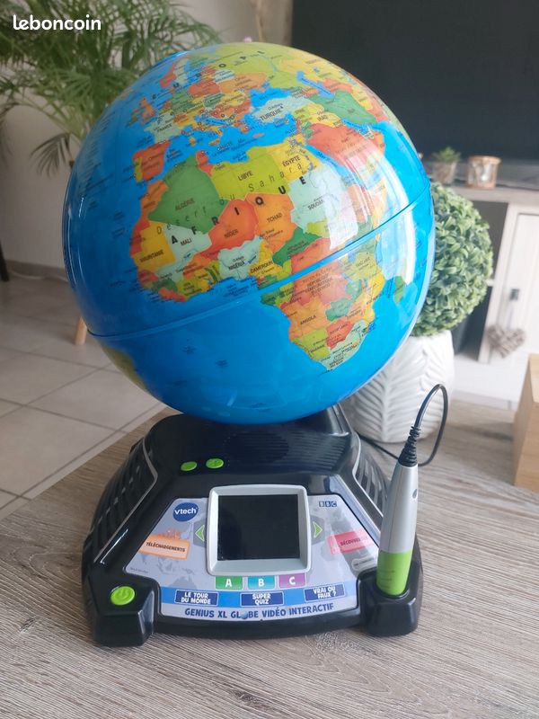 VTech Genius XL Télescope Vidéo Interactif – Écran LCD 2,4 Pouces, Zoom X110, Contenu NASA, Dès 7 Ans