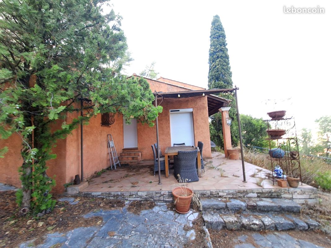 Maison 6 pièces 116 m² · à Solliès-Toucas · 116 m² · 459 000 €