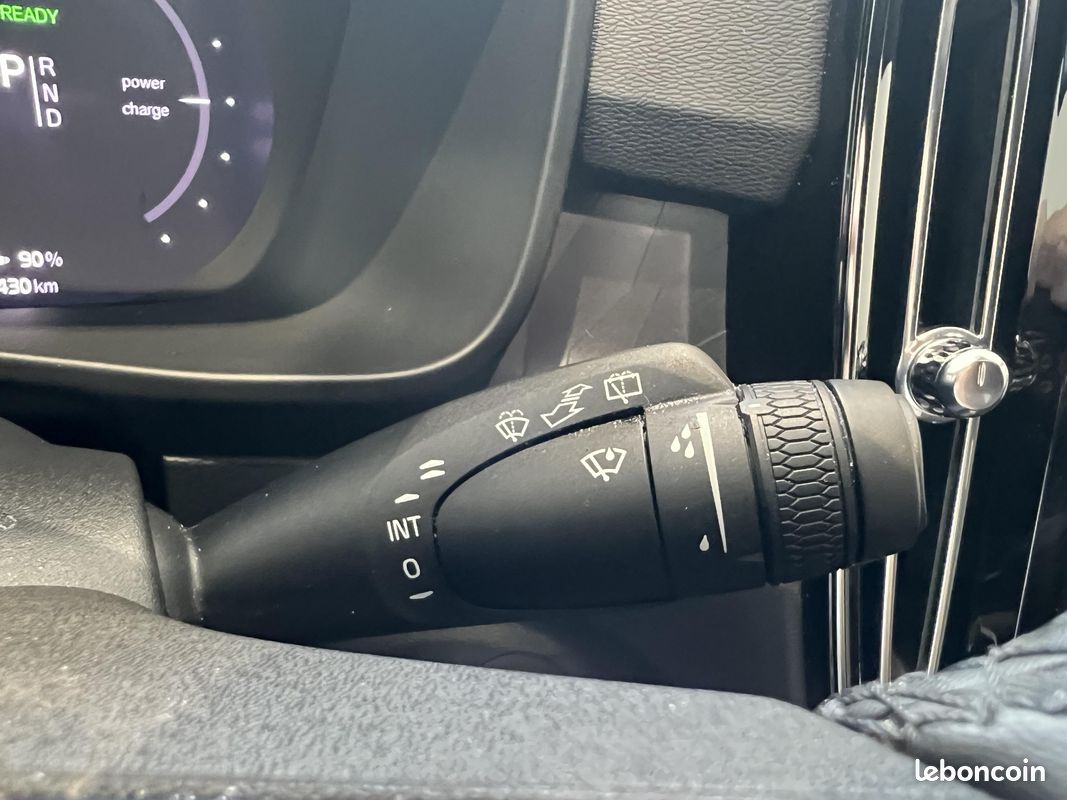 VOLVO XC40 Recharge Extended Range 252 ch 1EDT Plus (image 4)
