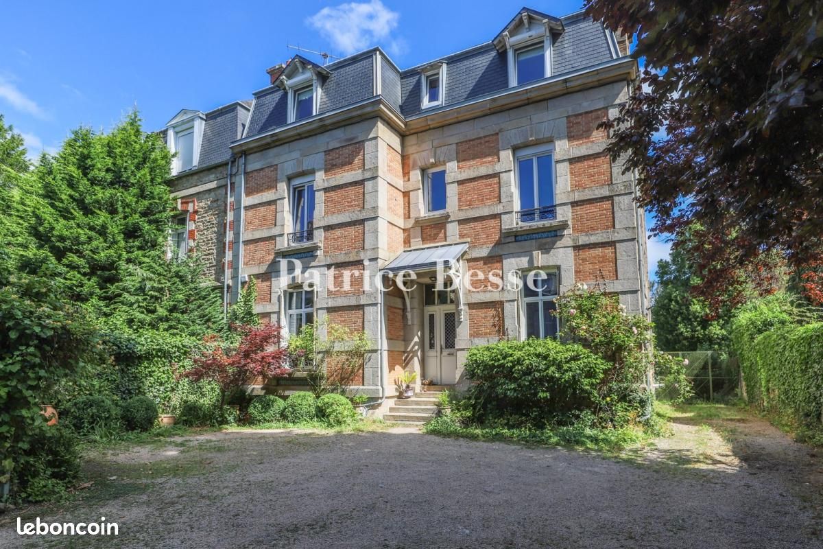 Maison 12 pièces 295 m² · à Guingamp · 295 m² · 530 000 €