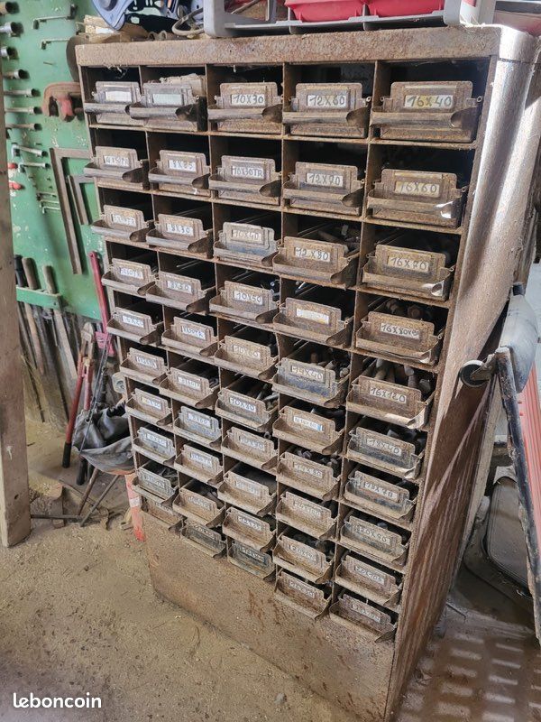 Meuble métal de quincaillerie ancien (image 1)
