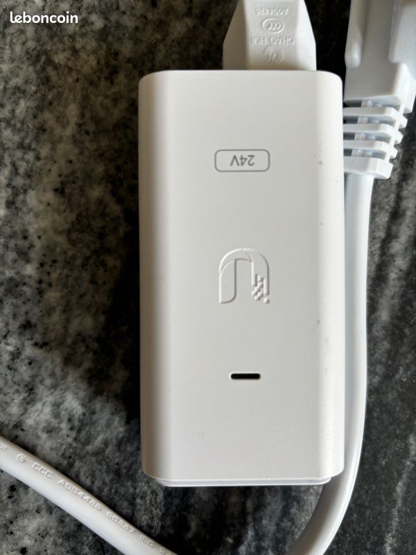 Injecteur unifi PoE 24V (image 1)