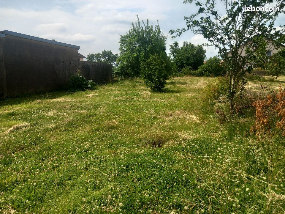 Terrain 495 m² Tressange · 110 000 €