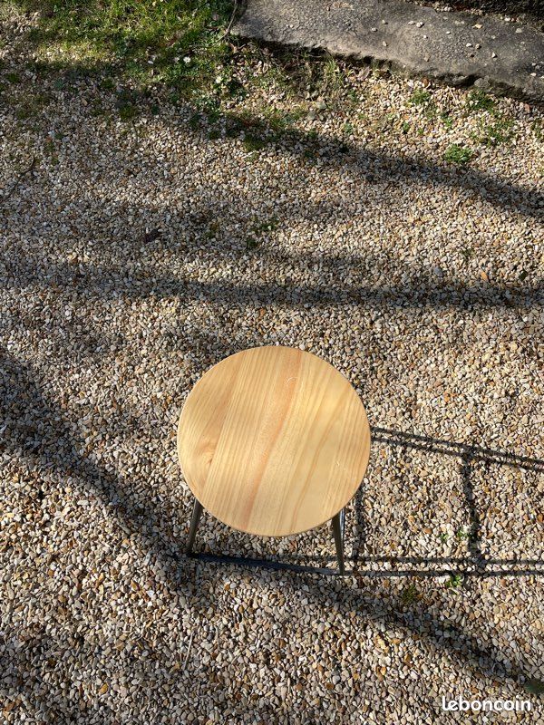 Tabouret en bois (image 3)