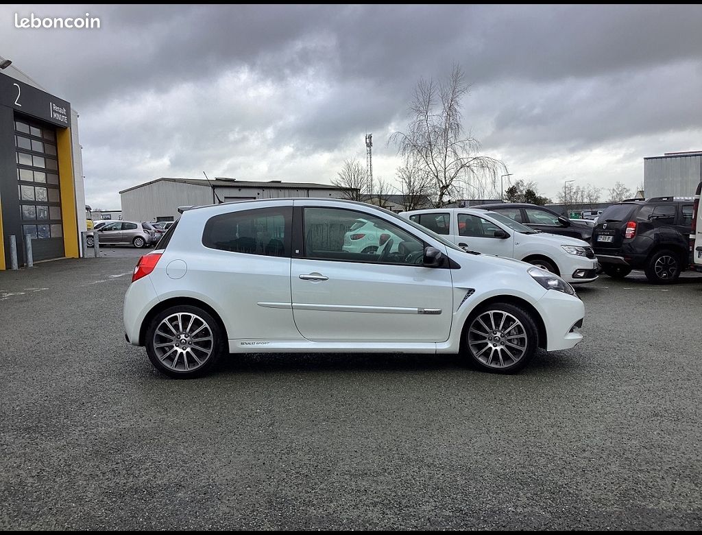 Renault Clio III RS PHASE 2 20TH N°097 2.0 16V 201CV (image 4)