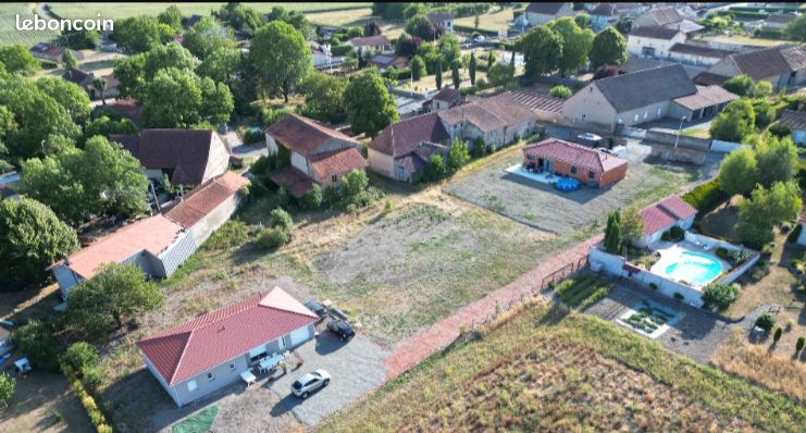 Terrain à vendre · à Effiat · 45 000 €