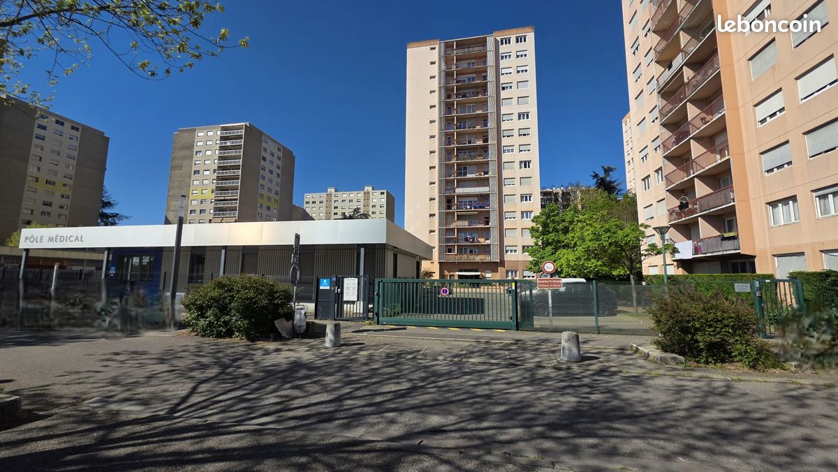 Appartement 3 pièces 73 m² · à Bron · 73 m² · 120 000 €