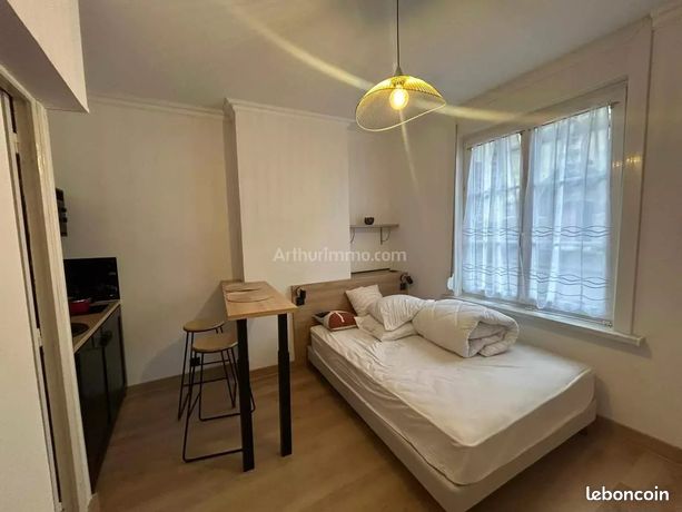 Studio 1 pièce 13 m²
