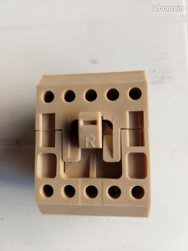 Connecteur 5 broches (image 1)