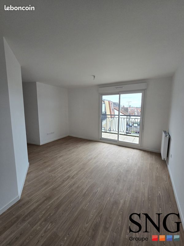 Appartement 2 pièce(s) 49 m²à louer Sainte-genevieve-des-bois