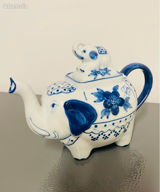 Théière éléphant vintage en céramique (image 1)