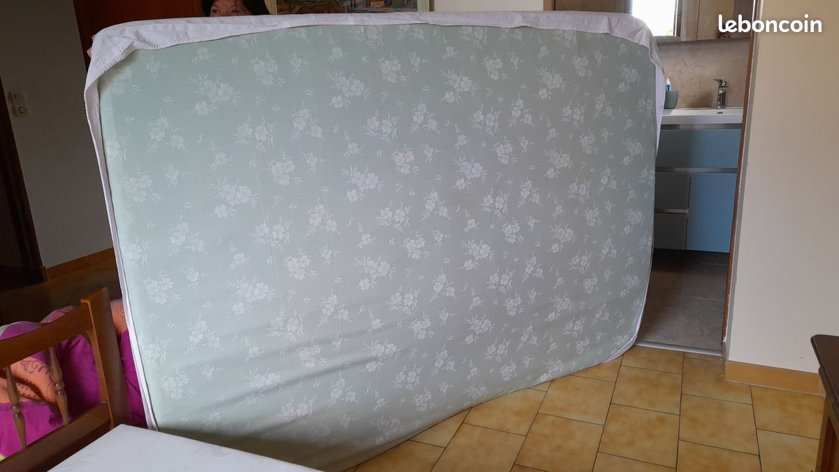 Lit 140X190 + matelas + sommier (image 5)