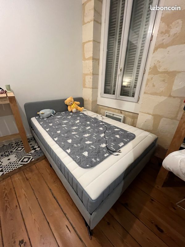 Vente d'un nouveau lit IKEA 140x200 (Cadre de lit inclus) (image 2)