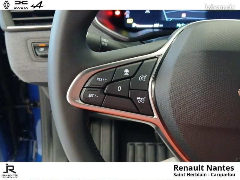 Renault Clio 1.6 E-Tech 145ch full hybrid Techno (image 13)