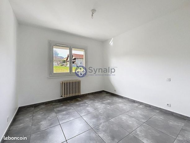 https://img.leboncoin.fr/api/v1/lbcpb1/images/ba/32/fd/ba32fd76fb4794ba1146af8fbae0cd33b3659455.jpg?rule=ad-image