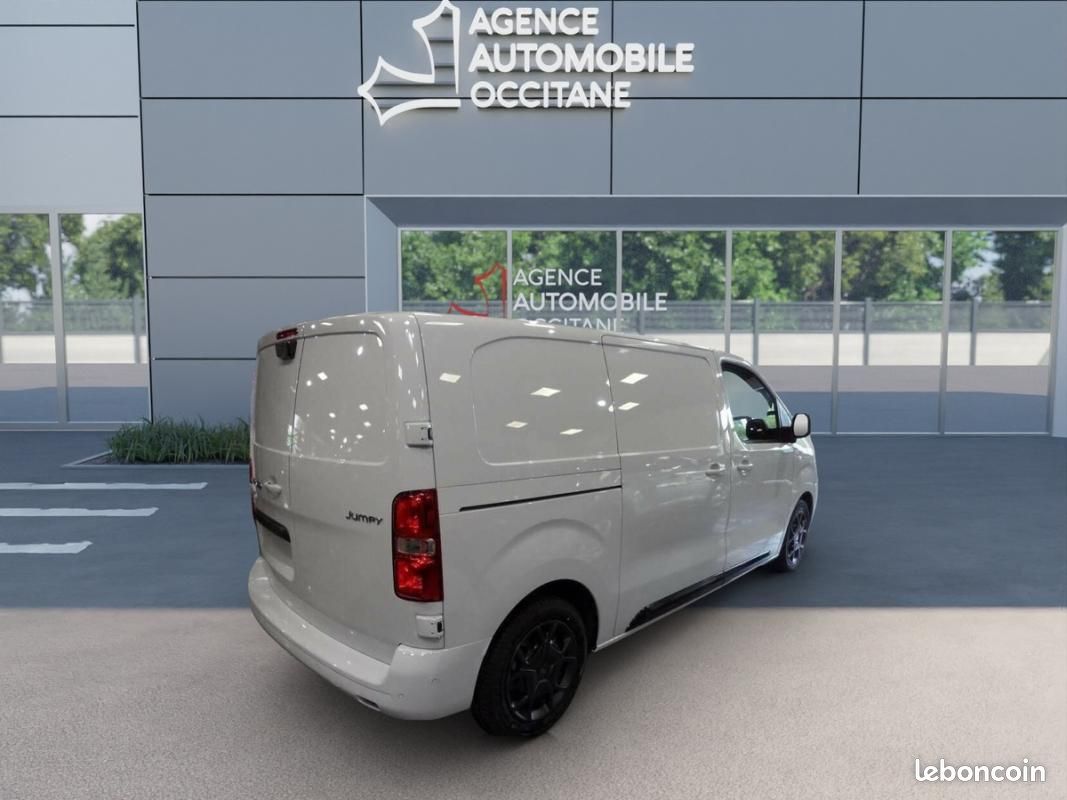 Citroën Jumpy 26 241 HT Fourgon FGN M 145ch 2.0 BLUEHDI EAT8 (image 4)