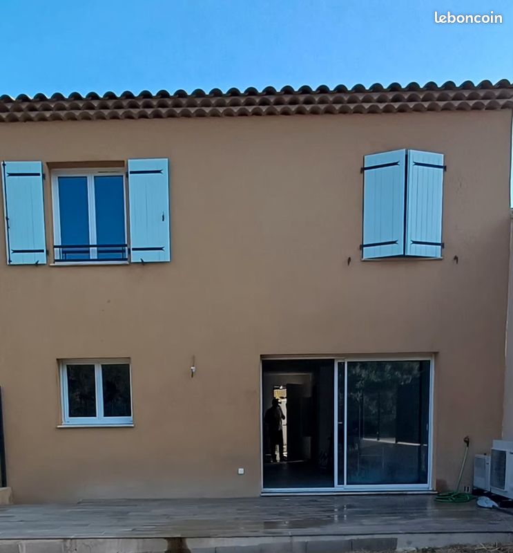 Maison 5 pièces 100 m² · à Rousset · 100 m² · 2 000 €