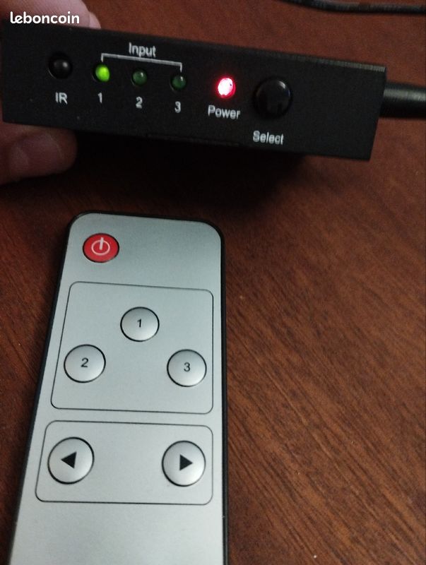 Commutateur/Switcher HDMi 4K/3D Ultra Haute Définition 3 en 1 (image 4)