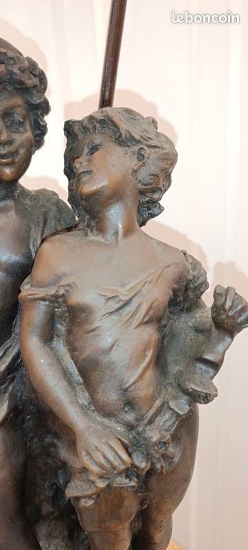 Grande lampe style Art Nouveau – d’après Auguste Moreau – couple d’enfants (image 5)