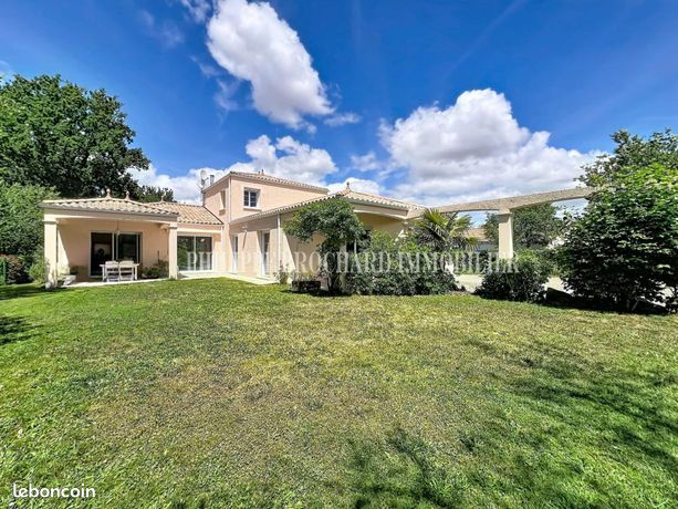 Propriété 4 pièces 153 m²