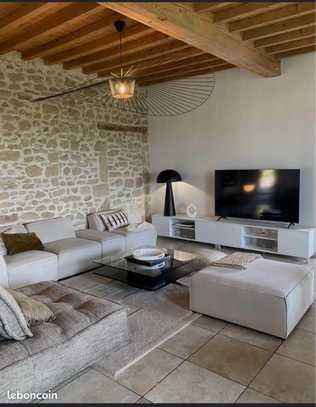 Appartement 3 pièces 65 m² · à Décines-Charpieu · 65 m² · 750 €