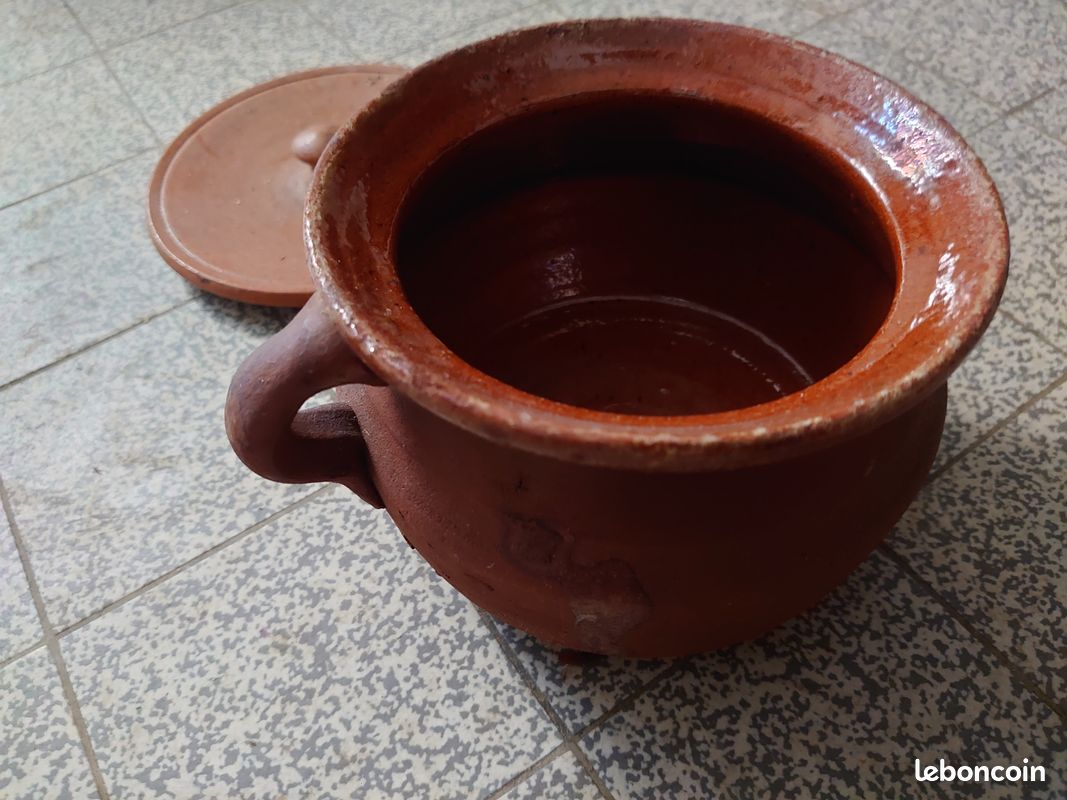 Cocotte artisanale traditionnelle ancienne Pot bombé en terre cuite à couvercle pour service ou cuisson au four (image 7)