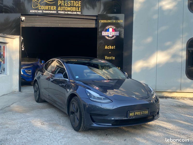 Tesla model 3 (image 2)