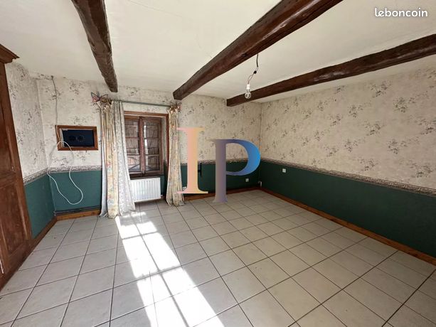 https://img.leboncoin.fr/api/v1/lbcpb1/images/ba/3d/d5/ba3dd5bfe671d7c26d1215c57e6ee38dcb32126a.jpg?rule=ad-image