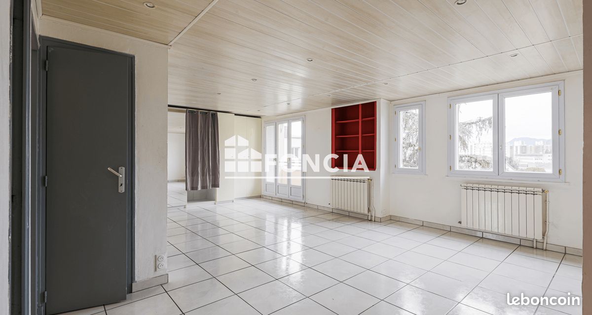 Appartement 4 pièces 69 m² · au Pont-de-Claix · 69 m² · 79 000 €