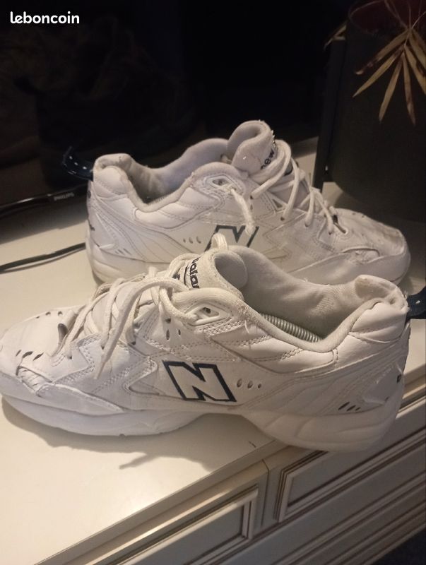 Sneakers New Balance 608 Femme Argent New Balance 608 Baskets