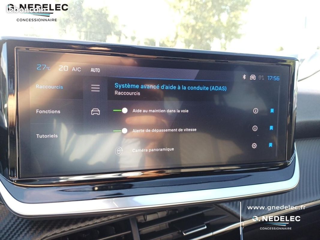 Peugeot 2008 1.2 Hybrid 145ch Allure e-DCS6 (image 18)