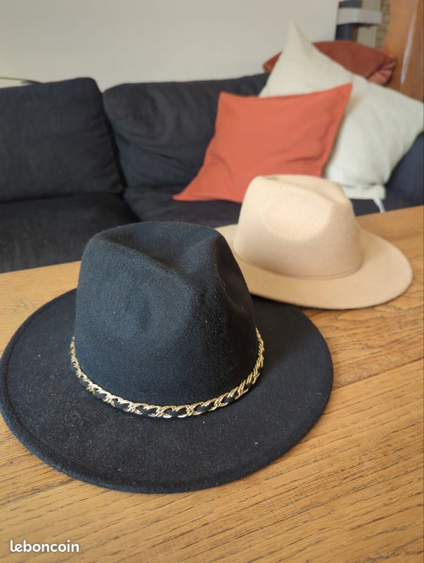Chapeaux (image 1)