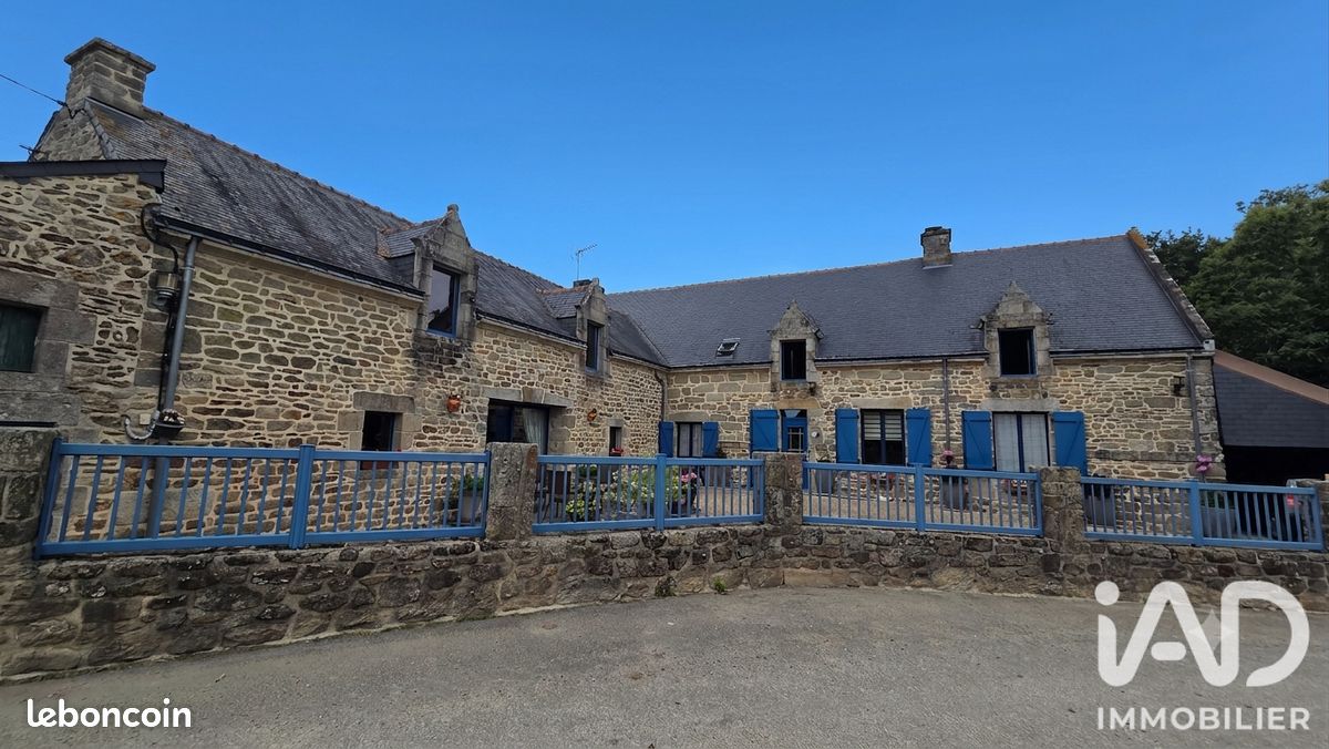Maison 8 pièces 238 m² · à Le Guerno · 238 m² · 445 595 €