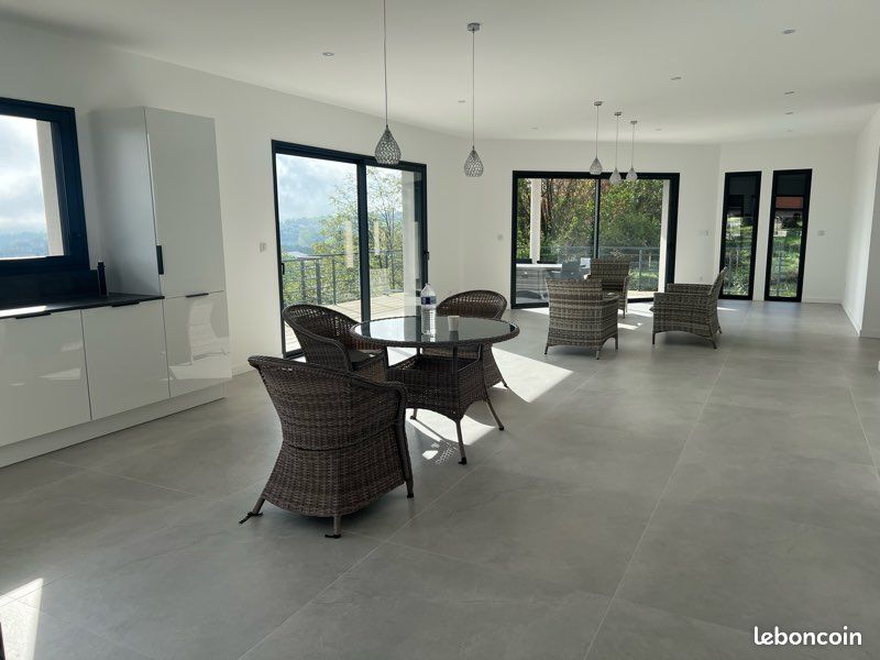 Maison 6 pièces 190 m² · à Belley · 190 m² · 498 000 €