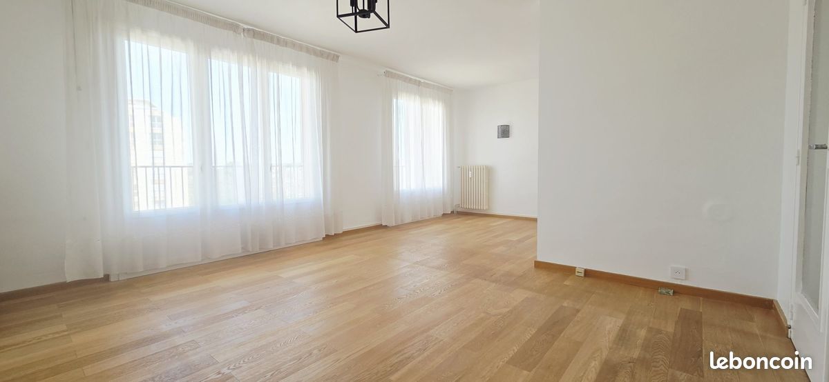 Parking 4 pièces 70 m² · à Limoges · 70 m² · 750 €