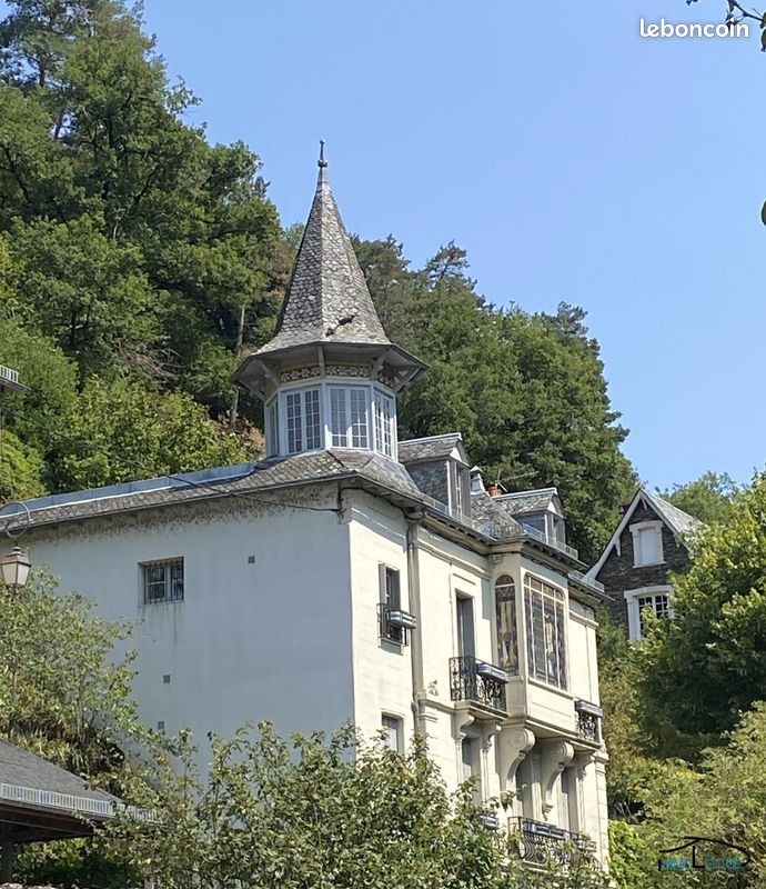 Maison 10 pièces 180 m² · à Estaing · 180 m² · 299 000 €