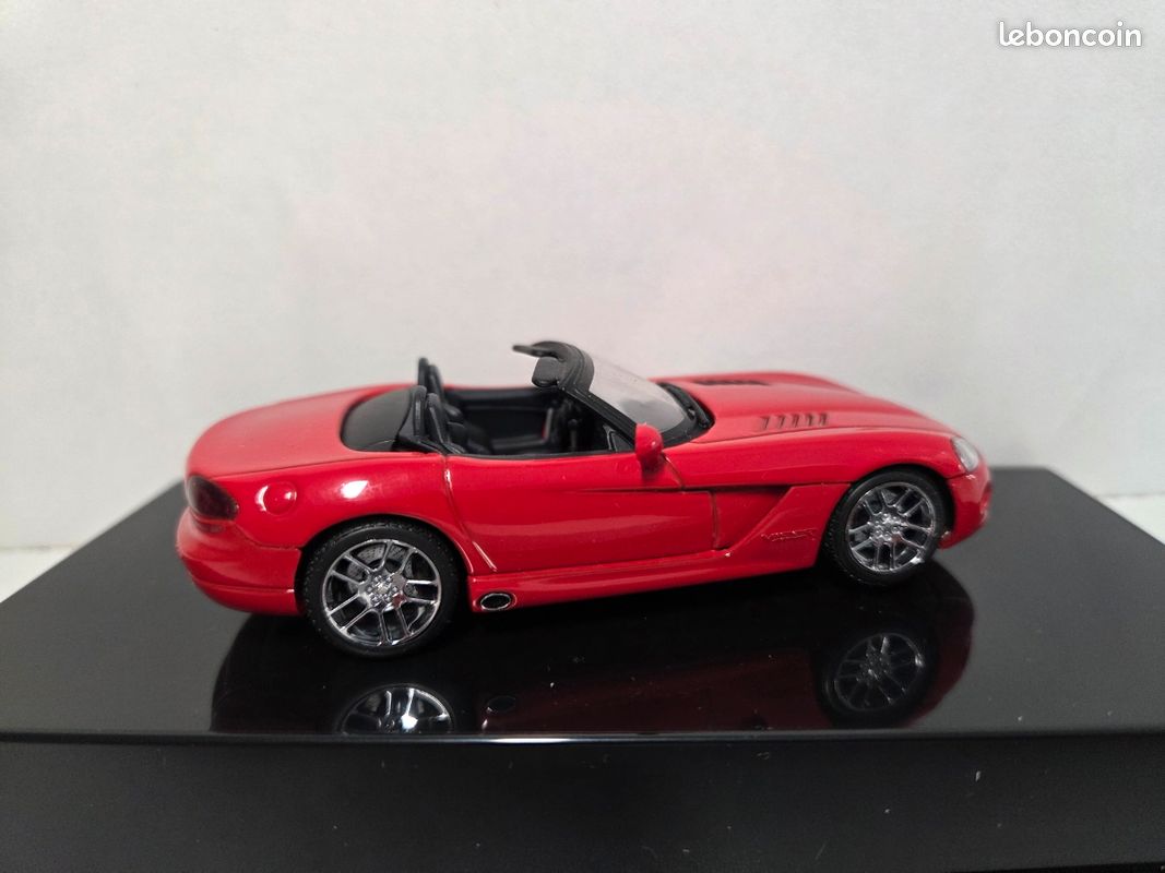 AutoArt 60420 – Dodge Viper Competition Coupe 2004 – Rouge – 1/43 – Métal Blanc
