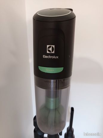 Aspirateur Balais Electrolux WQ71-green D'occasion Avec Petit Défaut – Pratique Et Vert