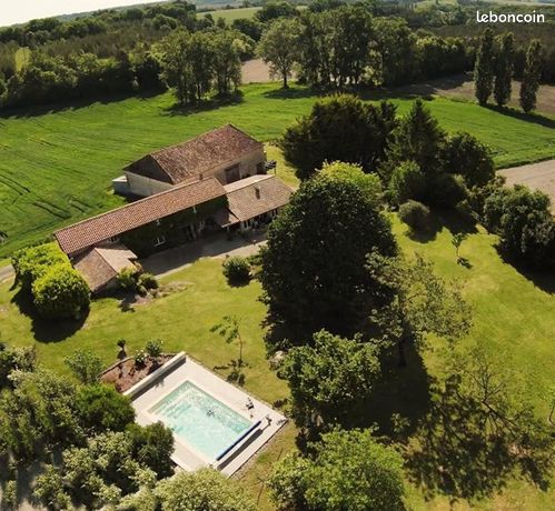 Maison 8 pièces 205 m²