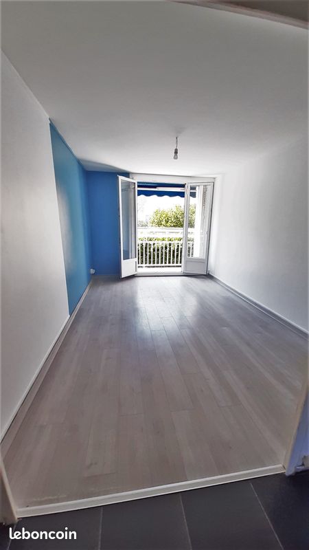 Appartement 3 pièces 60 m² · à Le Pont-de-Claix · 60 m² · 815 €