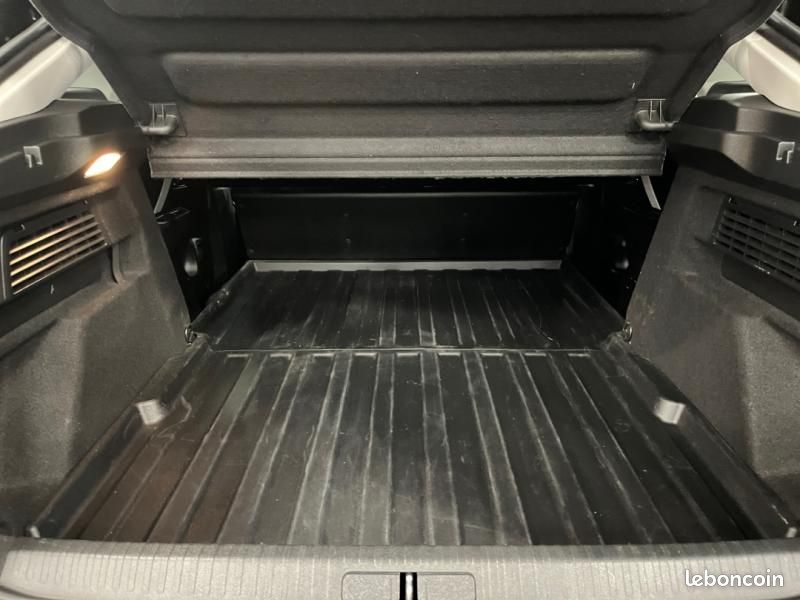 Citroen C4 Sté 1.5 BlueHDi 130ch Feel Nav Business R EAT8 (image 13)