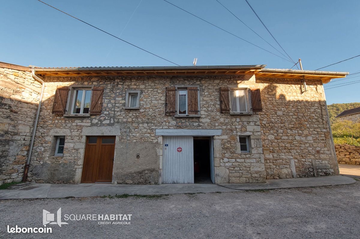 Maison 4 pièces 82 m² · à Poncin · 82 m² · 120 000 €