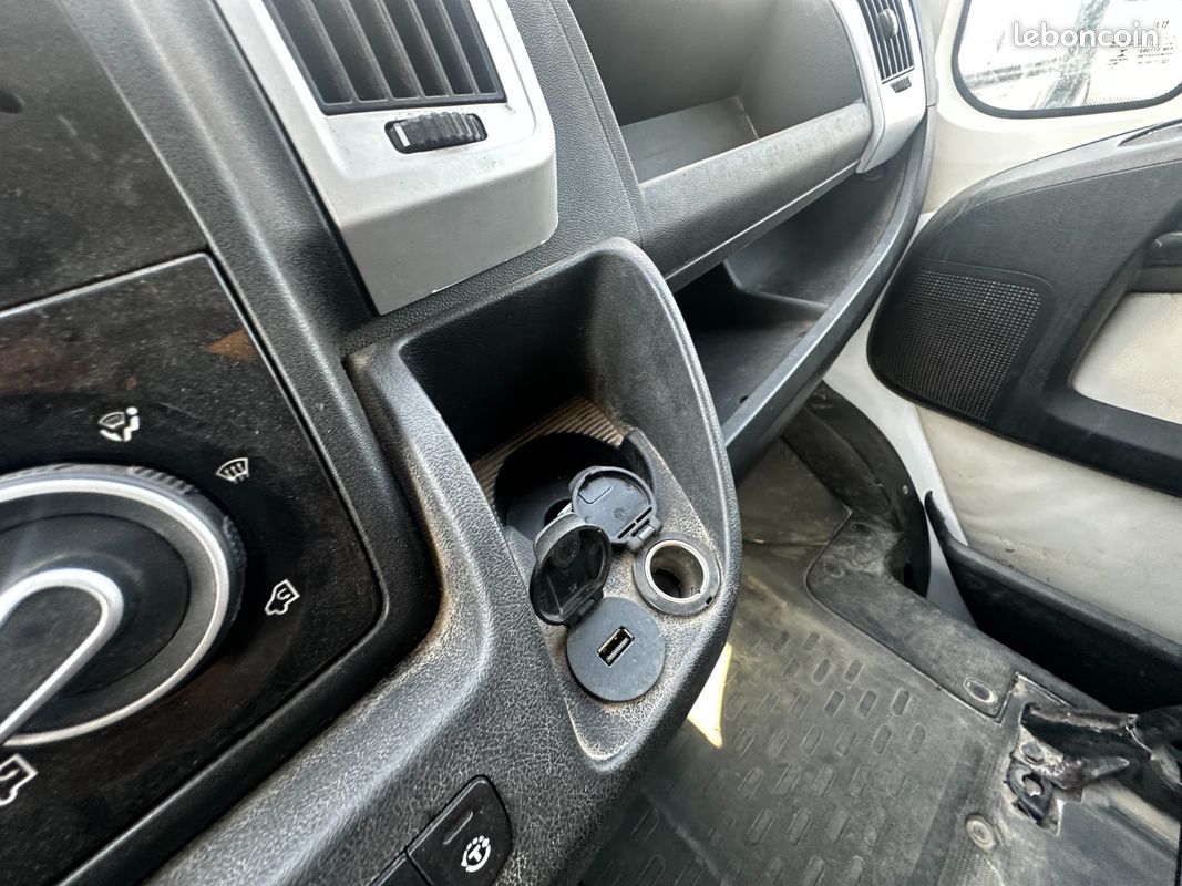 Fiat Ducato Pritsche/Kipper 35 FIAT Ducato 2.3L BENNE GPS TEL ETC...(16 585  HT) (image 34)