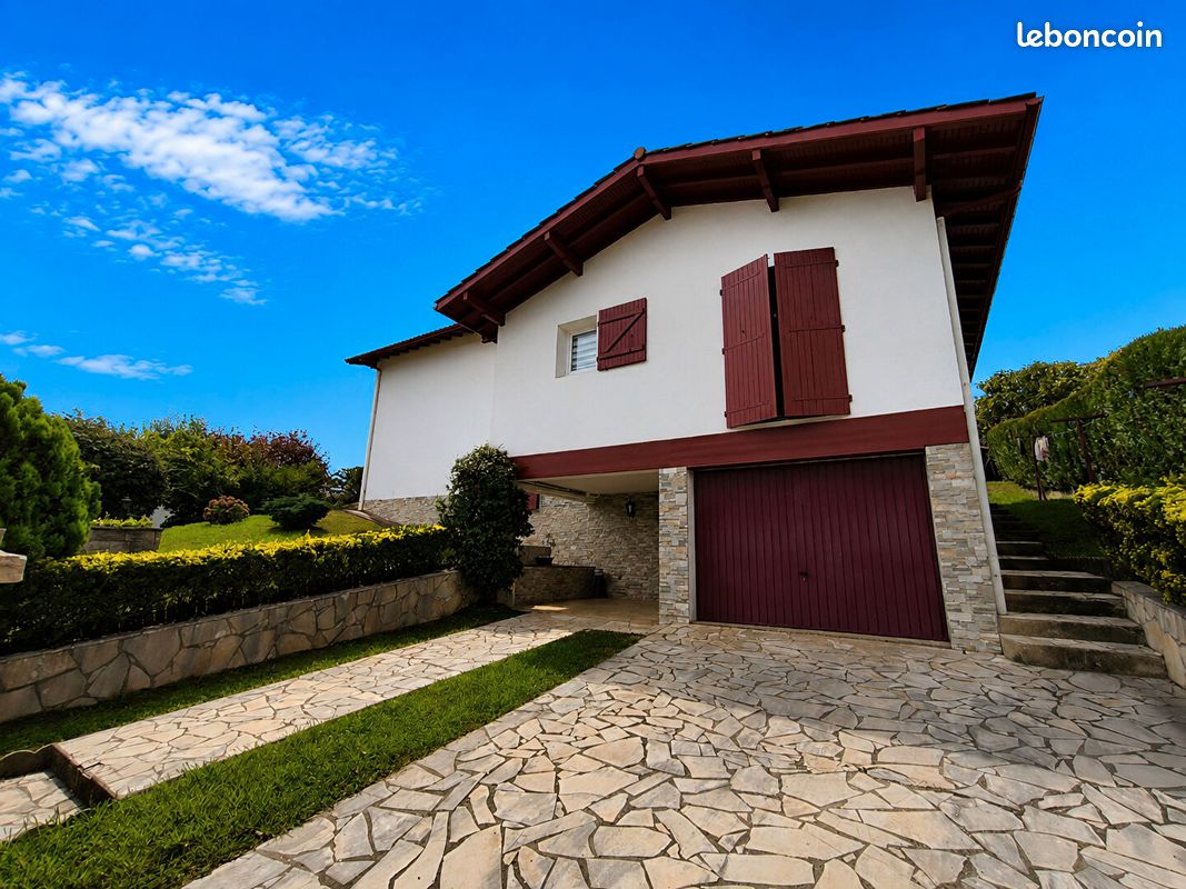 Maison 6 pièces 167 m² · à Urrugne · 167 m² · 728 000 €