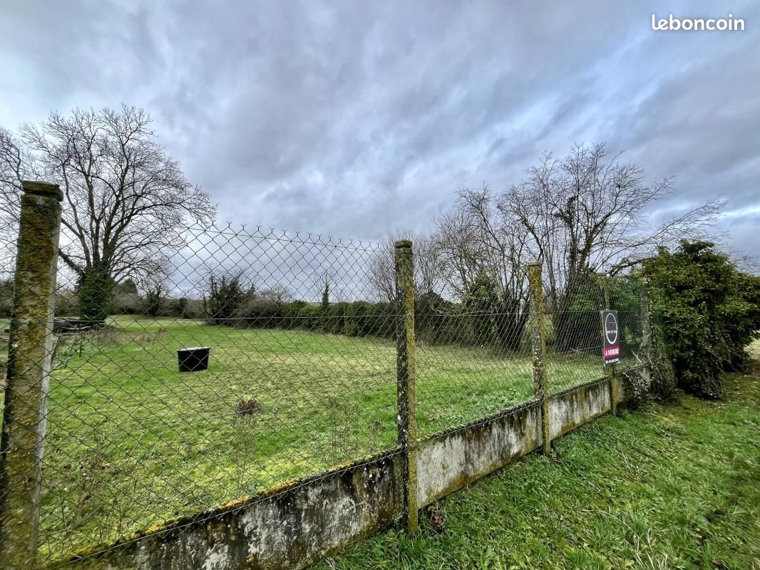 Terrain 2410 m² · à Sergines · 49 000 €