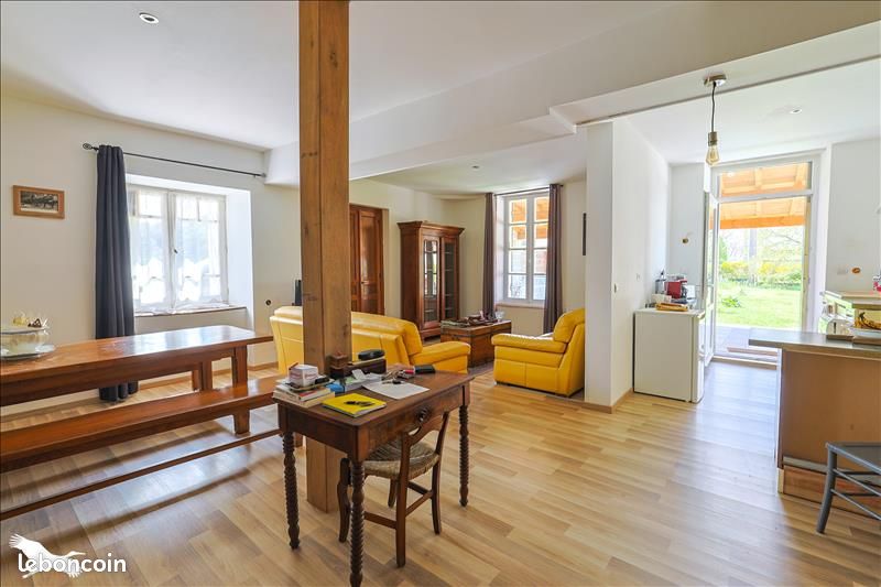 Maison 5 pièces 114 m² - Chalais 16210 (image principale 1)